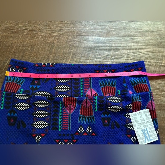 LuLaRoe Cassie Blue Feather Aztec Tribal Print Pencil Skirt Women’s Sz XL NWT - Picture 7 of 12